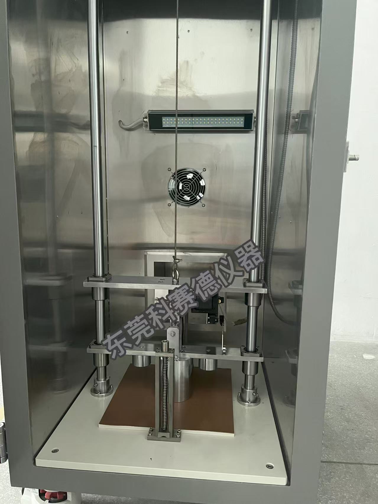 電池重物沖擊試驗機內部細節