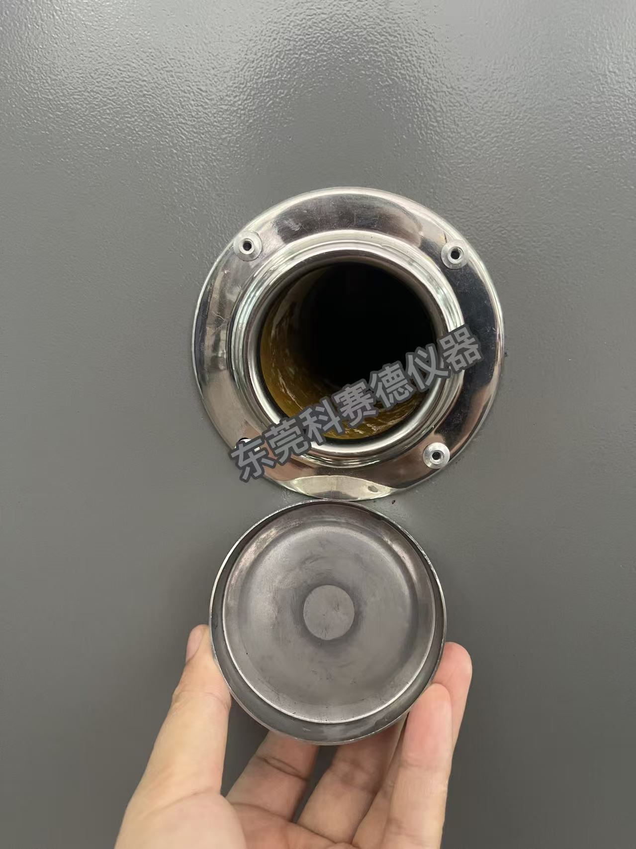 電池?cái)D壓試驗(yàn)機(jī)引線孔